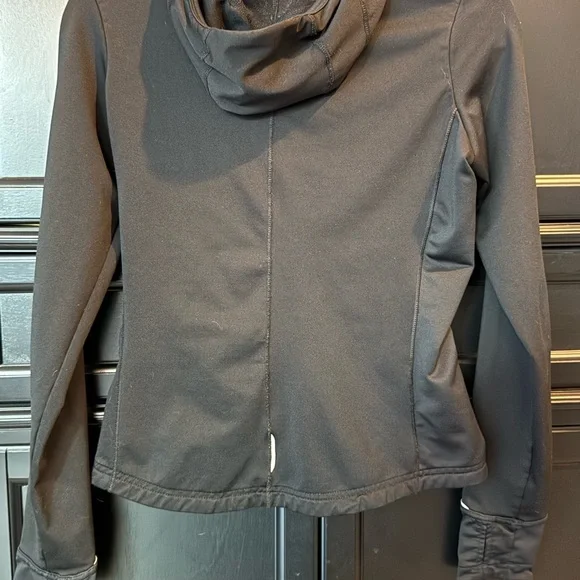 Women's Brooks Reflective Full Zip Black Running Jacket, Small, Fair Condition - Picture 7 of 13